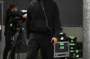 满冠体育安卓下载-西蒙斯现身欧洲训练状况引发外界关注的简单介绍