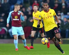 包含沃特福德队长领衔防线,帮助球队守住胜利的词条 包含沃特福德队长领衔防线,帮助球队守住胜利的词条