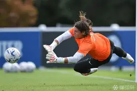 国际米兰客场击败卡利亚里，领跑积分榜的简单介绍